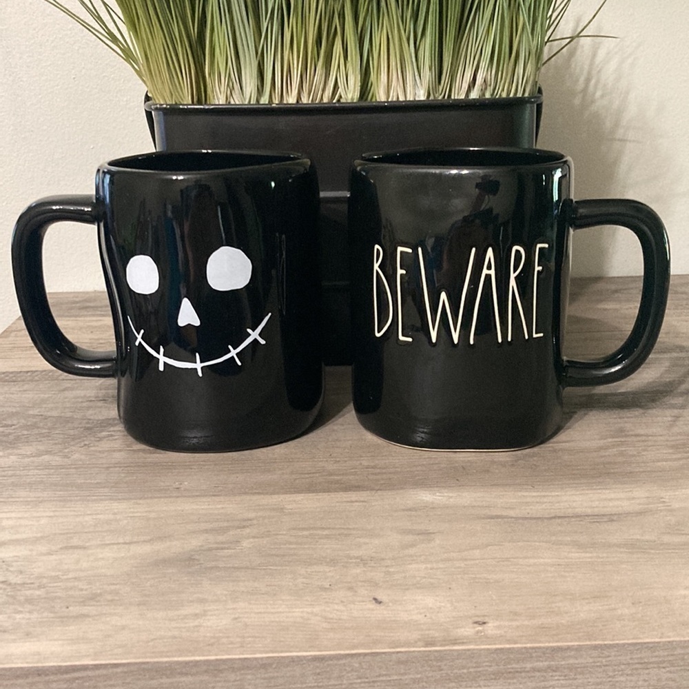 1 BRAND NEW! RAE DUNN BEWARE SKELETON DOUBLE-SIDED HALLOWEEN MUG BLACK